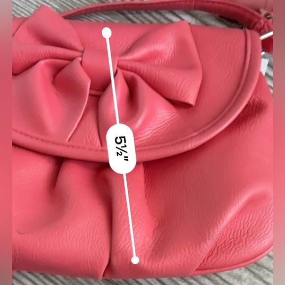 Elegant Red Bow crossbody Bag - Picture 5 of 5